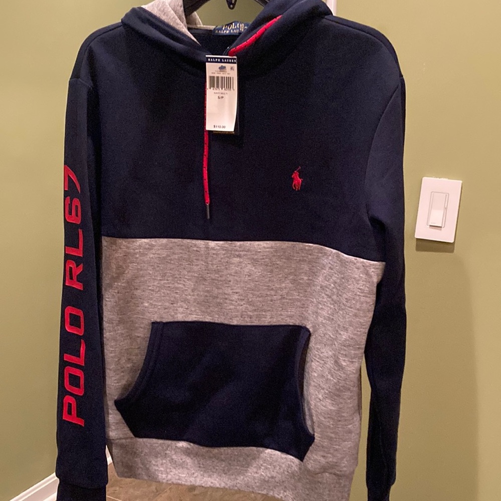 Sweatshirt